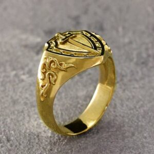 22 Kt Yellow Gold Sword And Shield Knightly Men'S Ring Size 8-11