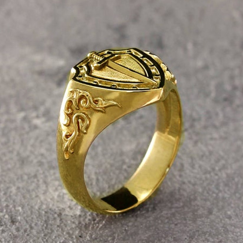 22 Kt Yellow Gold Sword And Shield Knightly Men'S Ring Size 8-11 - Image 4