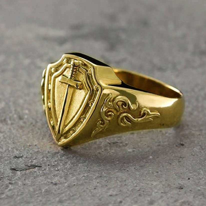 22 Kt Yellow Gold Sword And Shield Knightly Men'S Ring Size 8-11 - Image 3