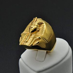 18 Kt Yellow Gold Mysterious Egyptian Pharaoh Men'S Ring Size 7-11
