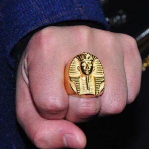 18 Kt Yellow Gold Mysterious Egyptian Pharaoh Men'S Ring Size 7-11