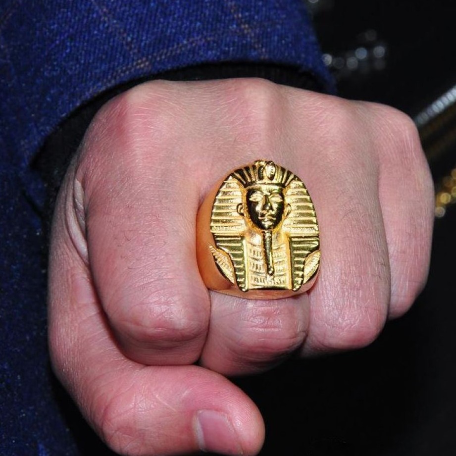 18 Kt  Yellow Gold Mysterious Egyptian Pharaoh Men'S Ring Size 7-11