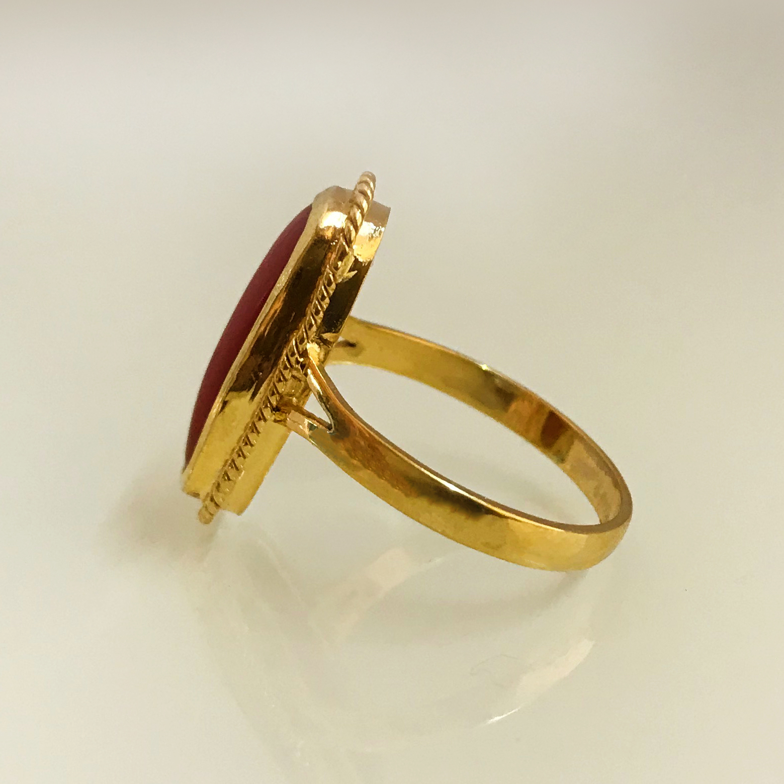 22 Kt Yellow Gold Engagement Natural Coral Gemstone Ring Size 6-9 - Image 3