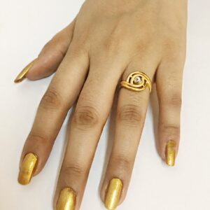 22 Kt   Yellow Gold Engagement Wedding Women'S Finger Ring 3.810 Grams