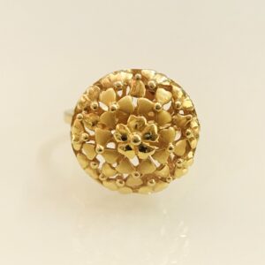 18 Kt Yellow Gold Engagement Round Women's Ring 5.640 Gms Size  6-9