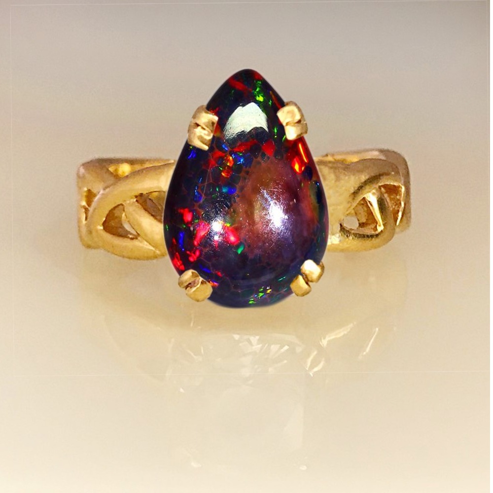 22 Kt   Yellow Gold Natural Black Fire Opal Wedding Ring Size 7-10