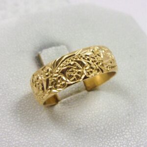18 Kt  Yellow Gold Hand Engraved Hawaiian Scroll Women'S Band Ring 6MM