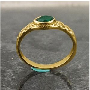 18 Kt   Yellow Gold Certified Green Onyx Stacking Promise Women'S Ring