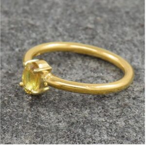 18 Kt   Yellow Gold Natural Certified Yellow Sapphire Women'S Ring 5gm