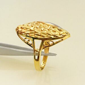 Fine Jewelry 22 Kt Hallmark   Yellow Gold Women Bridal Engagement Ring