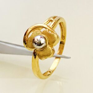 22 Kt   Yellow Gold Engagement Women'S Finger Ring 3.220g Size 6-9