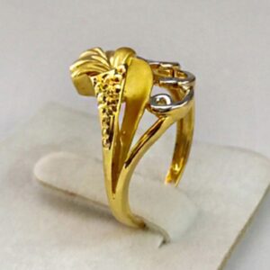 22 Kt   Yellow Gold Engagement Women'S Ring 6 Grams Size 6,7,7.5,8,9