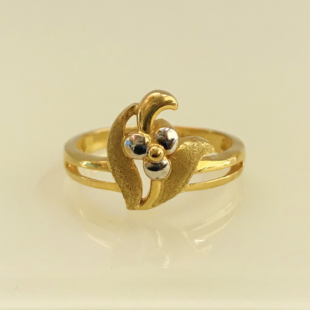 22 Kt Yellow Gold Engagement Women's Finger Ring 3.640g Size 7-10 - Image 3