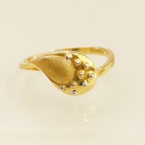 22 Kt   Yellow Gold Engagement Wedding Women Ring 3.590 g Size 6-9