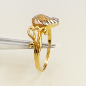 22 Kt   Yellow Gold Women'S Engagement Wedding Finger Ring 5 Grams