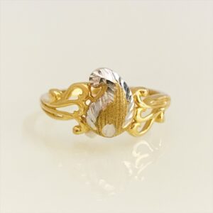 22 Kt   Yellow Gold Women'S Engagement Wedding Finger Ring 5 Grams