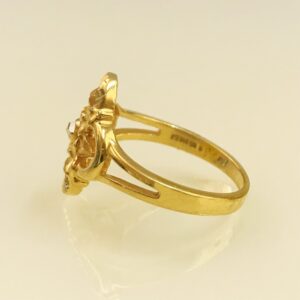 22 Kt Fine Yellow Gold Engagement Women'S Finger Ring 4.260 g Size 6-9
