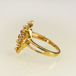 18 Kt   Yellow Gold Engagement Women's Finger Ring 3.470 g Size 6-9