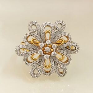 22 Kt Yellow Gold CZ Engagement Women'S Finger Ring 7.250 Gms Size 6-9