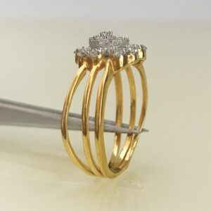 22 Kt   Yellow Gold Engagement Women'S Finger Ring 4.180 g Size 6-9