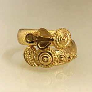 22 Kt  Solid Yellow Gold Engagement Women'S Ring 8.800 Gms Size 6-10