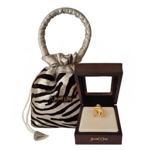 22 Kt   Yellow Gold Engagement Wedding Women'S Finger Ring 7.100 Grams