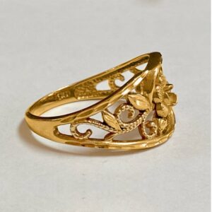 18 Kt Stamped   Yellow Gold Filigree Flower Women's Finger Ring 6 Gram