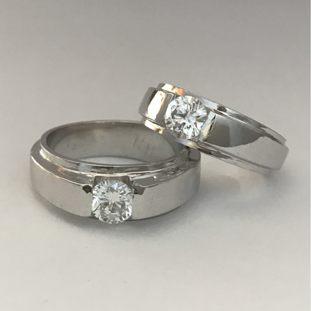 Solitaire Round Cut Cubic Zircon Love Couple Bands 18K White Gold Ring - Image 4
