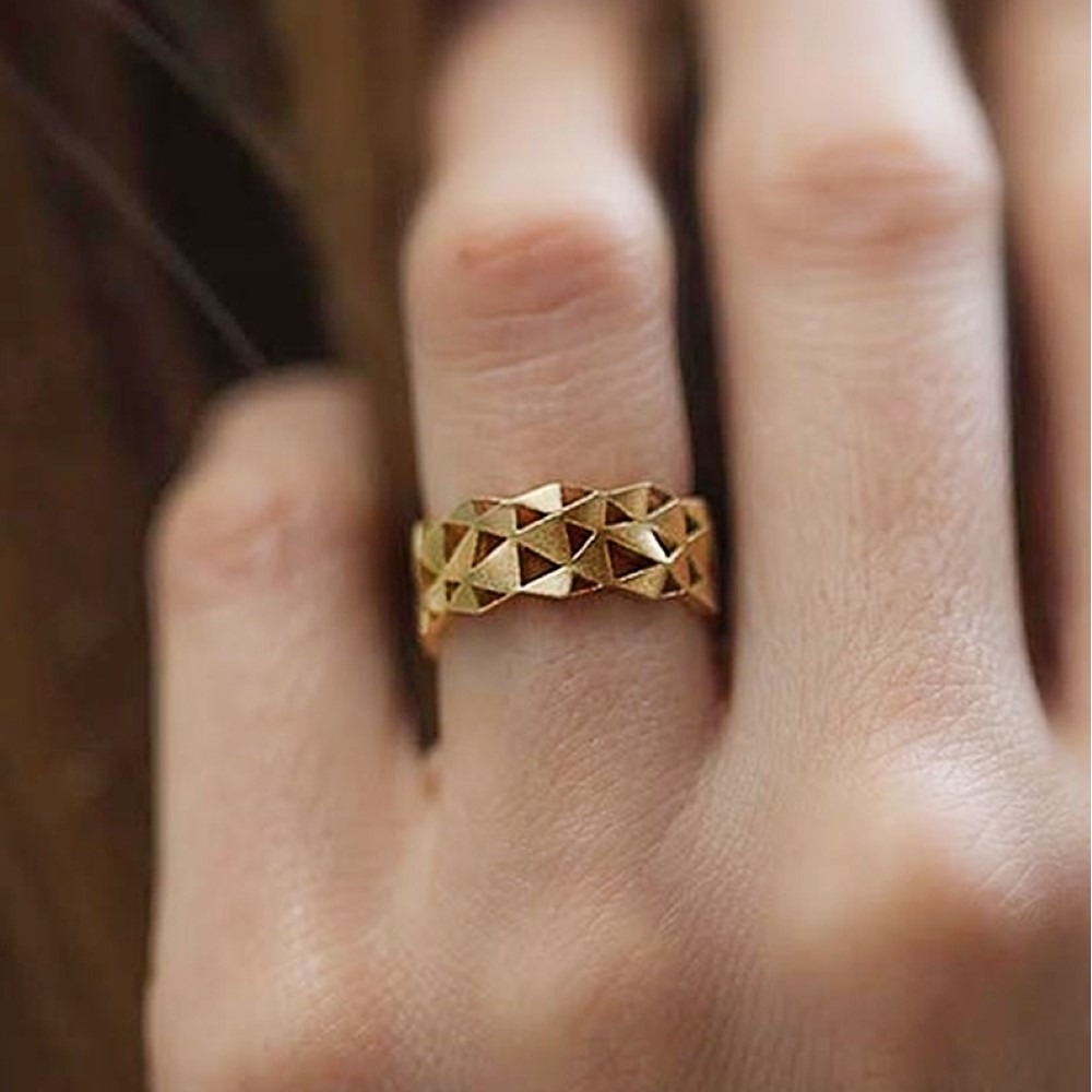 18 Kt Hallmark  Solid Yellow Gold Texture Wedding Band Ring Size 6-10