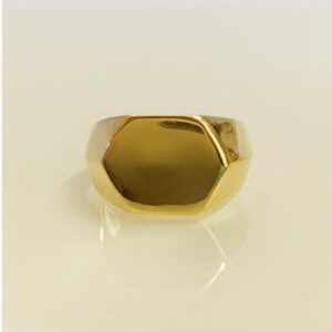 22 Kt Hallmark Yellow Gold Hexagonal Signet Men'S Ring Size 7-10