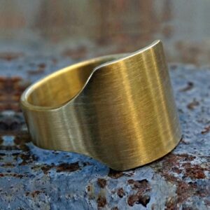 22 Kt Hallmark Solid Yellow Gold Engraved Men'S Signet Ring Size 8-11