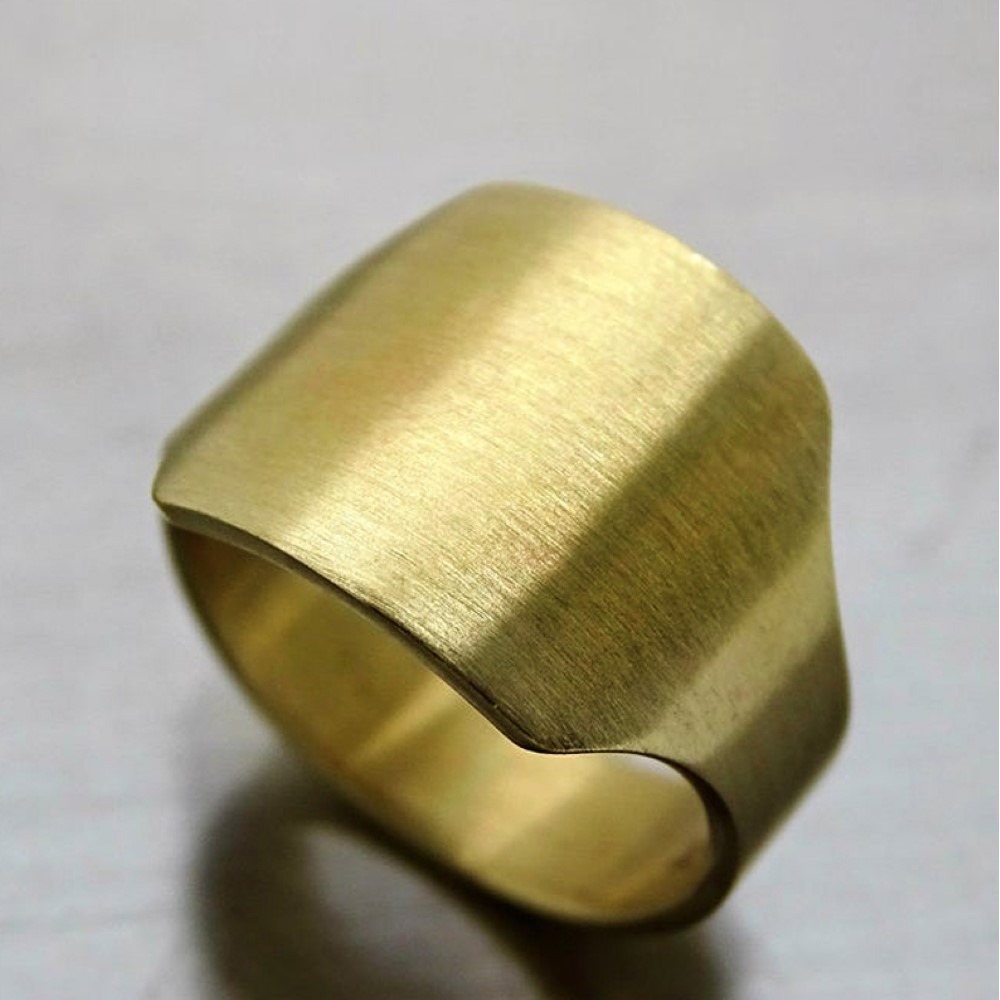 22 Kt Hallmark  Solid Yellow Gold Engraved Men'S Signet Ring Size 8-11