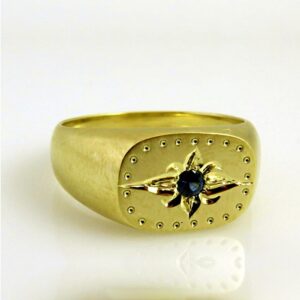 22 Kt Yellow Gold Sapphire Fleur De Lis Men'S Signet Ring Size 8-10