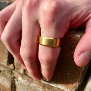 18 Kt Yellow Gold Plain Engagement Wedding Men'S Band Ring 5 Grams