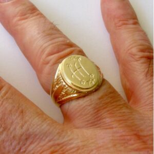 18 Kt Genuine Yellow Gold Shield Signet Baha'i Men'S Ring 8 Grams