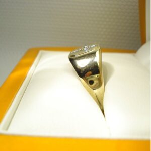 18 Kt Genuine   Yellow Gold Cross Zircon CZ Signet Men'S Ring 8 Grams