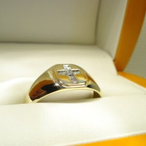18 Kt Genuine   Yellow Gold Cross Zircon CZ Signet Men'S Ring 8 Grams