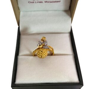 22 Kt   Yellow Gold Engagement Wedding CZ Women'S Finger Ring 5.280 Gm