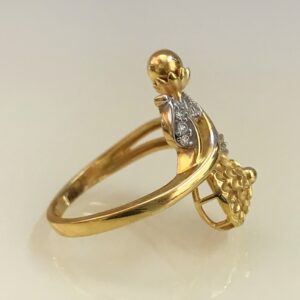 22 Kt   Yellow Gold Engagement Wedding CZ Women'S Finger Ring 5.280 Gm