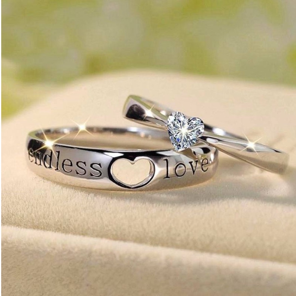 14 Kt   White Gold Heart CZ Stone His & Her Wedding Couple Bands 2 Pcs