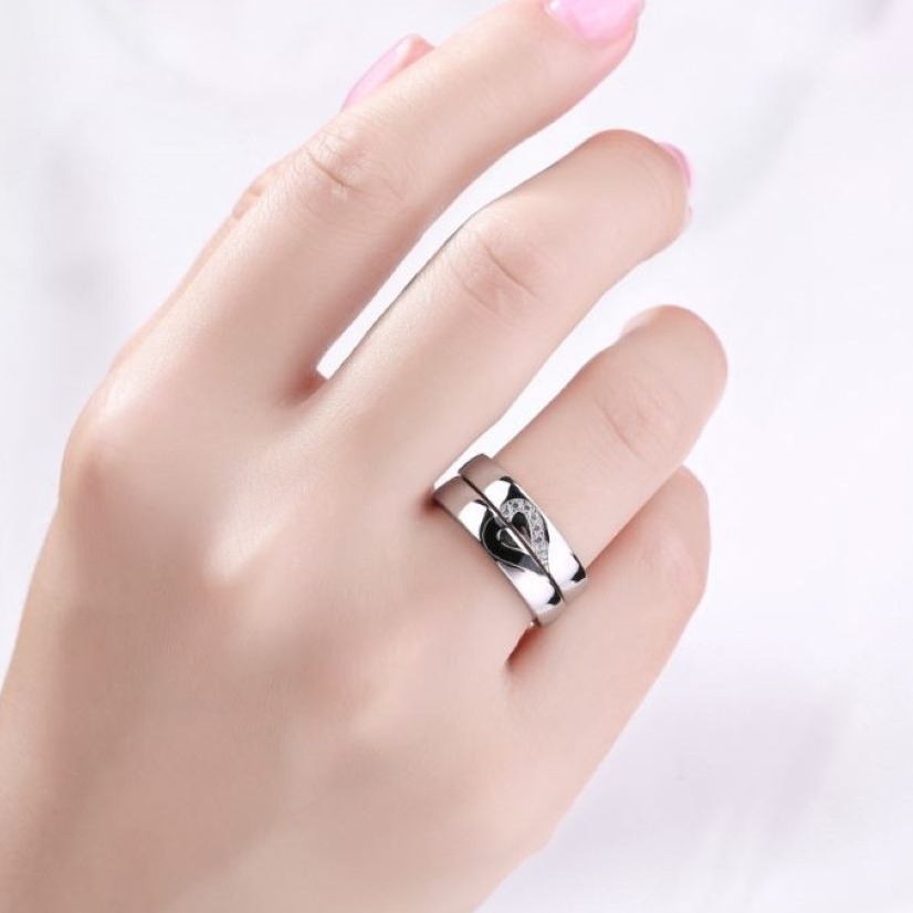 14 Kt White Gold CZ His & Her Wedding Heart Couple Bands 2 Pcs Rings - Image 2