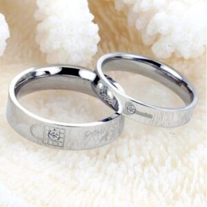 14 Kt   White Gold CZ Lock & Key His & Her Wedding Couple Bands 2 Pcs
