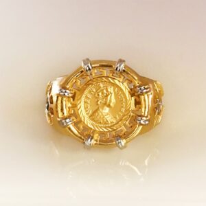 Fine Jewelry 18 Kt   Yellow Gold Queen Victoria Men'S Ring Size 9-11