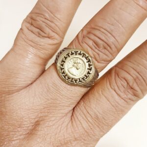 Fine Jewelry 18 Kt   Yellow Gold Queen Victoria Men'S Ring Size 9-11