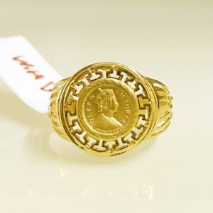 Fine Jewelry 18 Kt   Yellow Gold Queen Victoria Men'S Ring Size 9-11