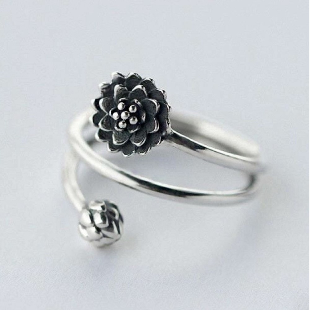 14 Kt   Hallmark White Gold Engagement Wedding Women'S Ring Size 6,7,8