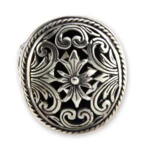 14 Kt   White Gold Jasmine Blooms Amid Forest Shrubs Ring Size 8-10