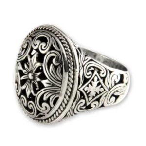 14 Kt   White Gold Jasmine Blooms Amid Forest Shrubs Ring Size 8-10
