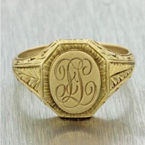 18 K Hallmark   Yellow Gold Monogrammed Engraved Men'S Ring Size 8-10