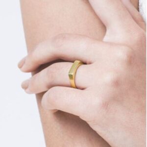 22 Kt Hallmark  Solid Yellow Gold Dainty Signet Band Ring Size 5-10
